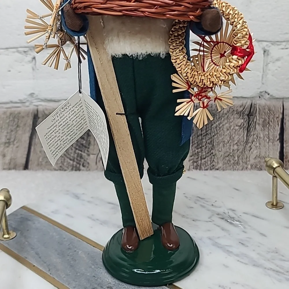Byers' Choice Carolers Vintage 2006 Cries of London Series Straw Ornament Vendor